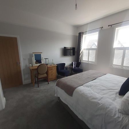 Bay House Bed & Breakfast Totland  Bagian luar foto