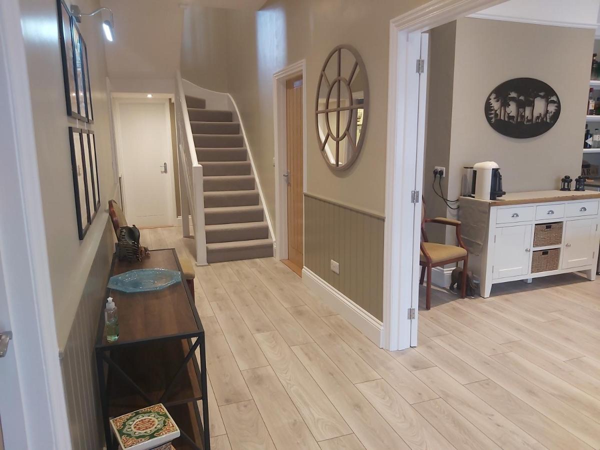 Bay House Bed & Breakfast Totland  Bagian luar foto